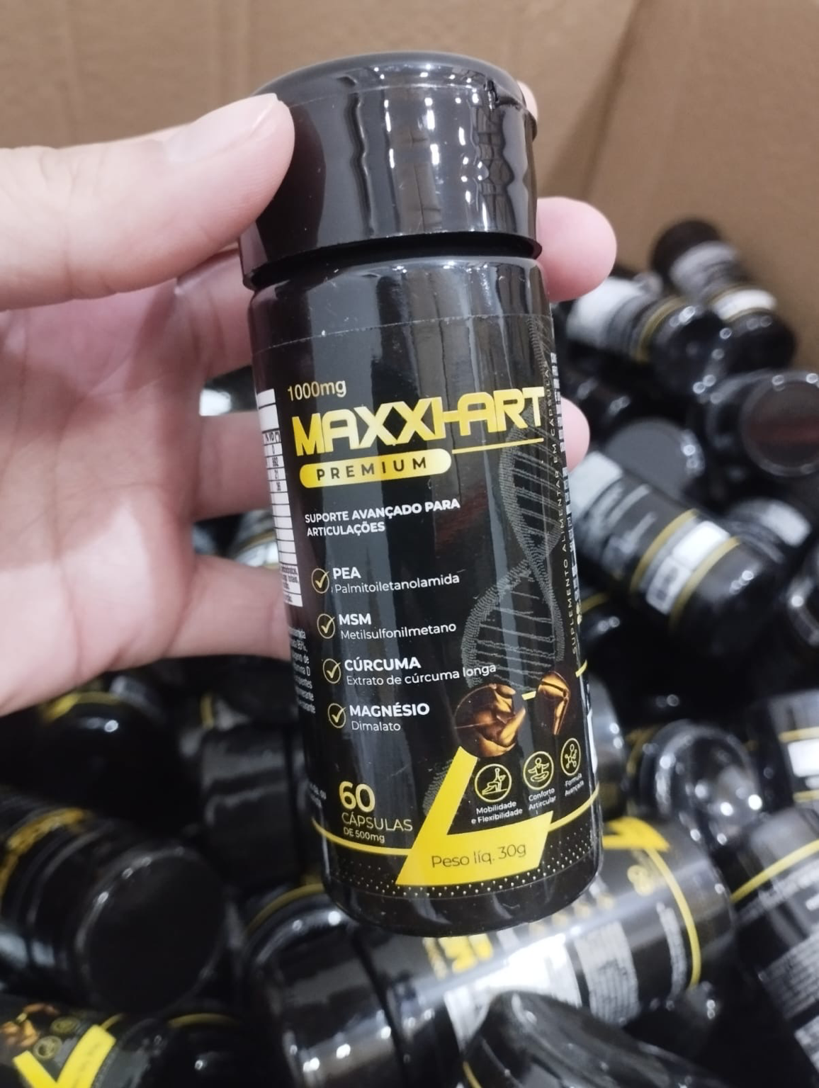 Frasco do suplemento Maxxi Art Premium 1000mg, 60 cápsulas